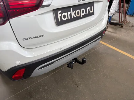 Фаркоп Berg для Mitsubishi Outlander 2012-2022 Арт. F.4013.001 F.4013.001 в Уфа