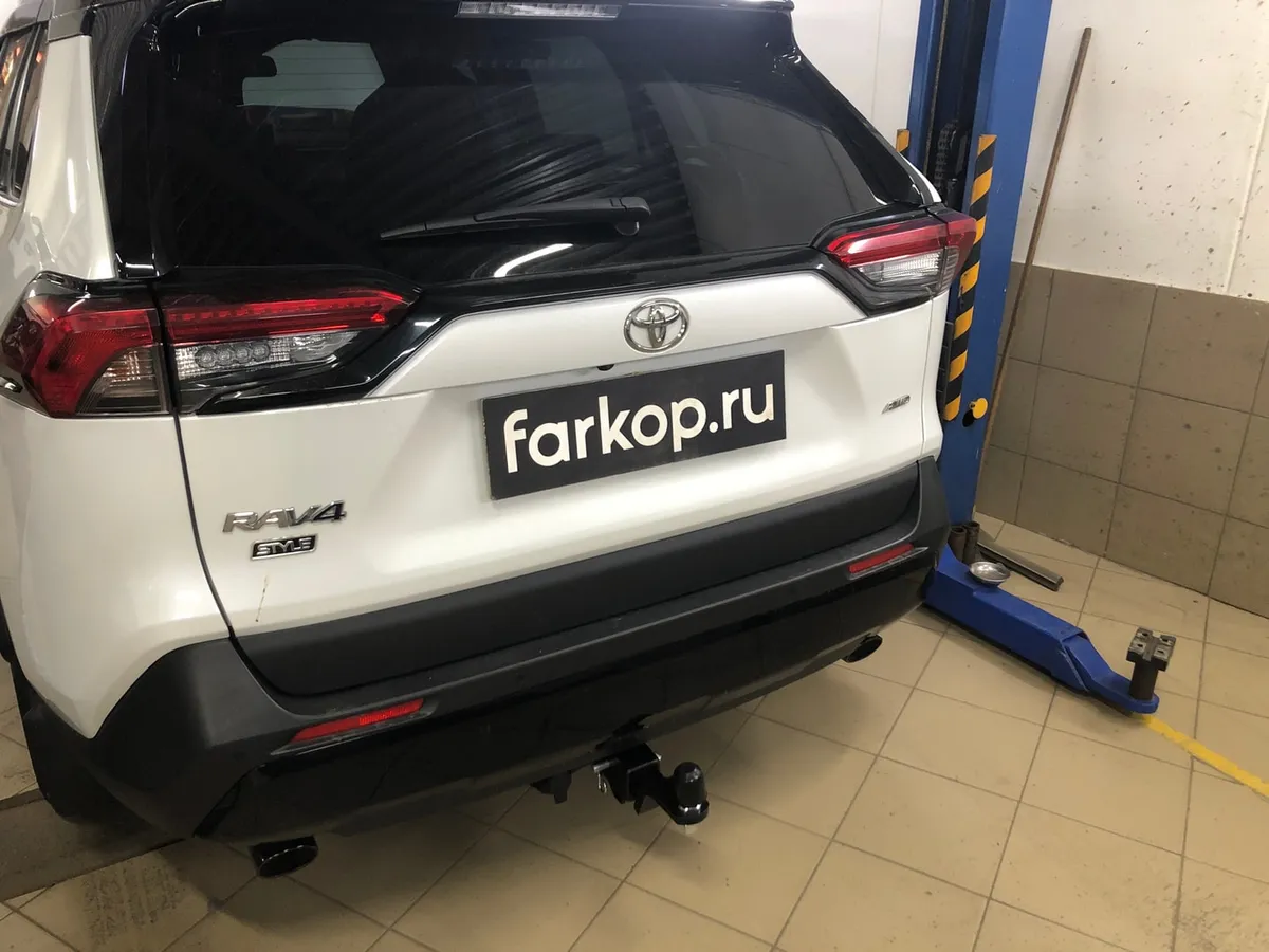 Фаркоп Berg для Toyota RAV4 2019- F.5717.002 в Уфа Фаркоп Berg для Toyota RAV4 2019- F.5717.002 в Уфа