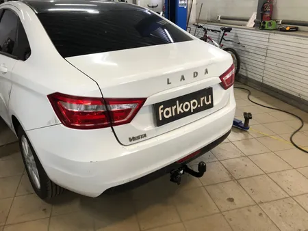 Фаркоп Berg для Lada Vesta (вкл. Cross) 2015-2022 Арт. F.6012.003 F.6012.003 в Уфа